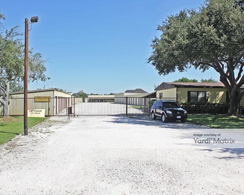 Storage Units for Rent available at 3629 Aubrell Road, Pearland, TX 77584