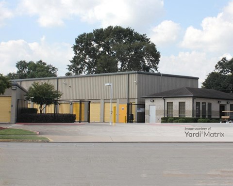 Storage Units for Rent available at 2410 Marina Bay Drive, League City, TX 77573