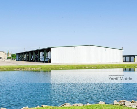 Storage Units for Rent available at 4600 FM 646 Road East, Dickinson, TX 77539