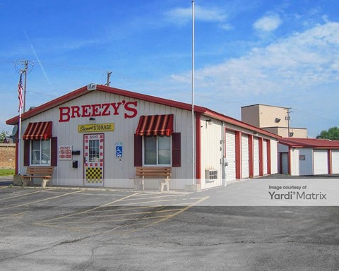 Storage Units for Rent available at 1515 Pleasant Street, Dekalb, IL 60115