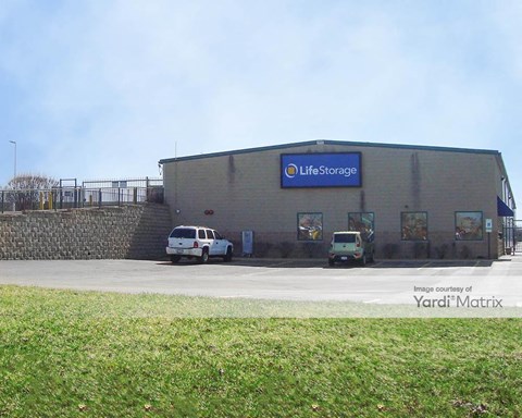 Storage Units for Rent available at 2625 East Main Street, Saint Charles, IL 60174