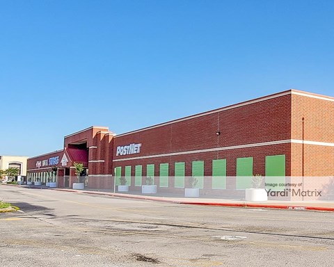 Storage Units for Rent available at 10000 Emmett F Lowry Expwy, Texas City, TX 77591