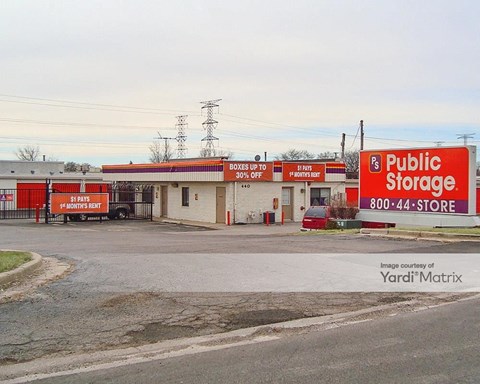 Storage Units for Rent available at 440 East Saint Charles Road, Carol Stream, IL 60188