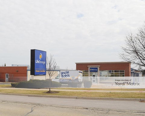 Storage Units for Rent available at 1401 North Plum Grove Road, Schaumburg, IL 60173
