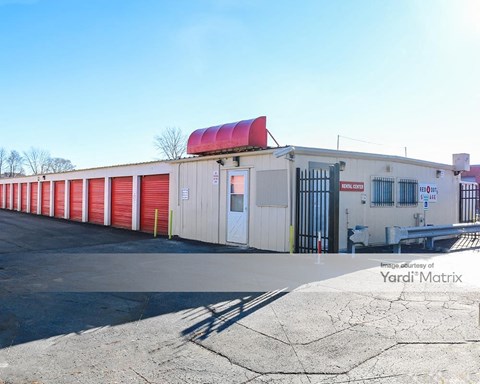 Storage Units for Rent available at 1797 North Delany Road, Gurnee, IL 60031
