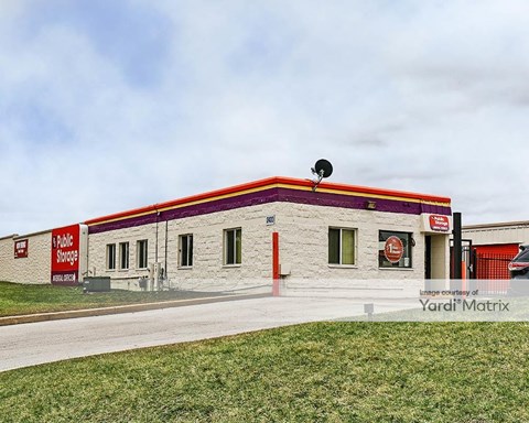 Storage Units for Rent available at 2400 Palmer Drive, Schaumburg, IL 60173