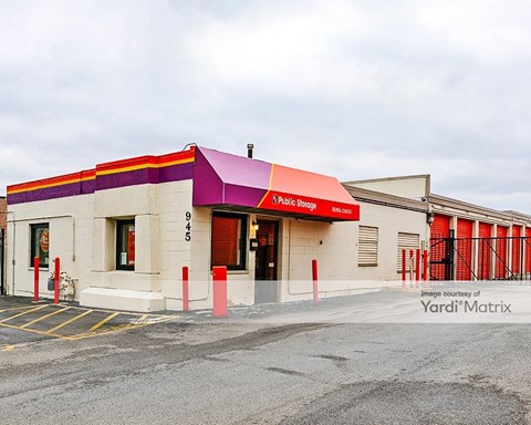 Storage Units for Rent available at 945 Rohlwing Road, Rolling Meadows, IL 60008