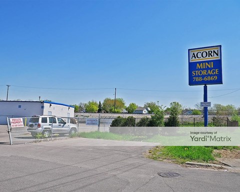 Storage Units for Rent available at 2547 5Th Street NE, Minneapolis, MN 55418