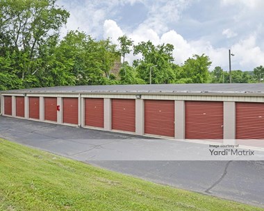 Storage Units for Rent available at 364 West Main Street, Hendersonville, TN 37075 Photo Gallery 1