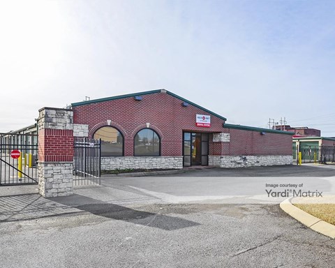 Storage Units for Rent available at 1261 Airport Road, Gallatin, TN 37066