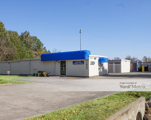 Storage Units for Rent available at 1620 Lascassas Pike, Murfreesboro, TN 37130
