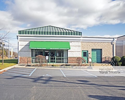 Storage Units for Rent available at 3016 Express Drive South, Islandia, NY 11749