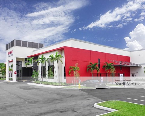 Storage Units for Rent available at 545 South Federal Hwy, Deerfield Beach, FL 33441
