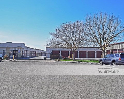 Storage Units for Rent available at 3032 Dale Court, Ceres, CA 95307