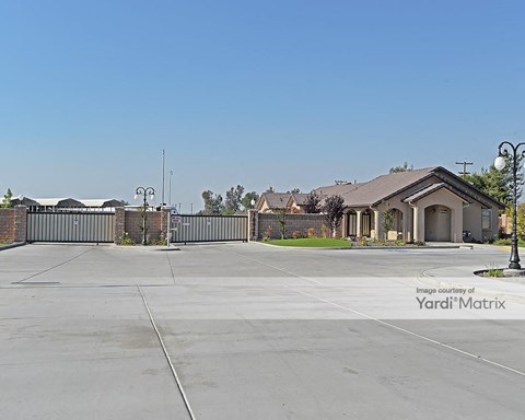 Storage Units for Rent available at 10948 Snow Road, Bakersfield, CA 93314