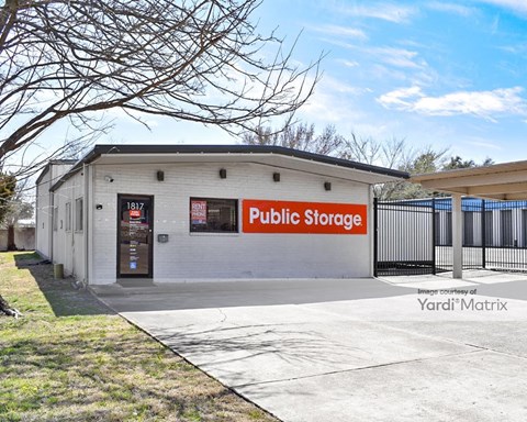Storage Units for Rent available at 1817 North Hampton Road, Desoto, TX 75115