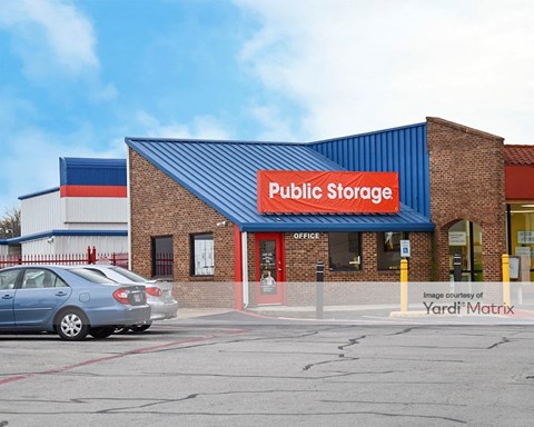 Storage Units for Rent available at 425 East Pioneer Pkwy, Grand Prairie, TX 75051