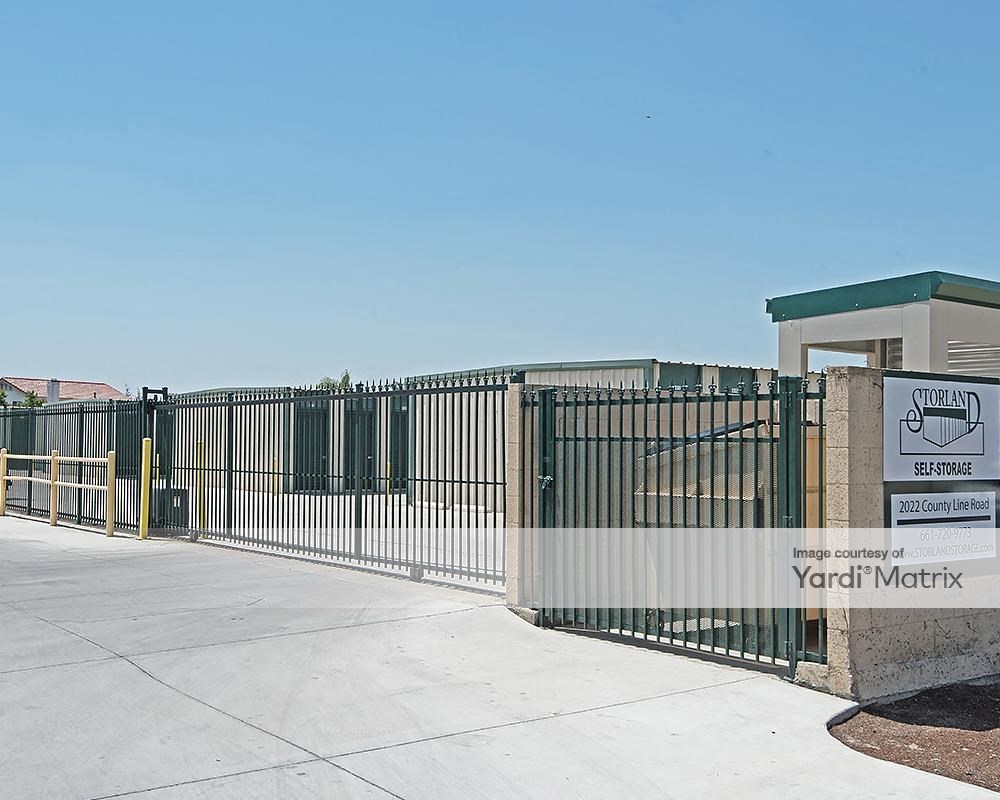Storage Units for Rent available at 2022 County Line Road, Delano, CA 93215 - Photo Gallery 3