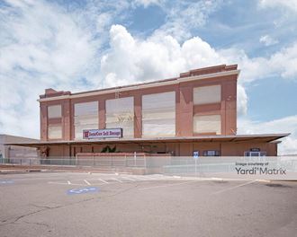 Storage Units for Rent available at 1844 Cherry Avenue, Fresno, CA 93721