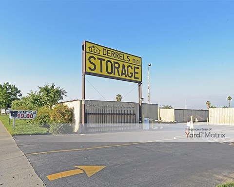 Storage Units for Rent available at 101 Mount Vernon Avenue, Bakersfield, CA 93307