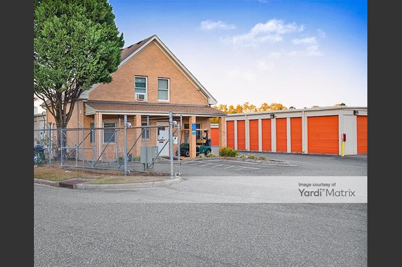 Self Storage In Chesapeake Va 23320 U Haul Moving Storage At Greenbrier