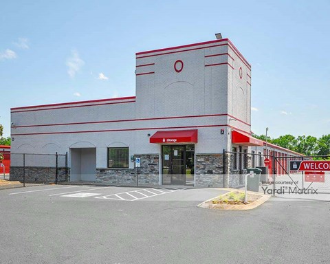 Storage Units for Rent available at 136 Maddox-Simpson Pkwy, Lebanon, TN 37090