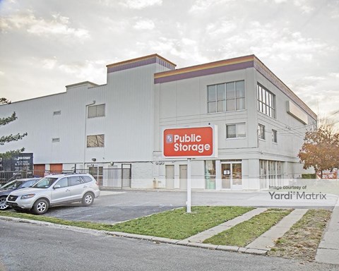 Storage Units for Rent available at 4040 Hempstead Turnpike, Bethpage, NY 11714