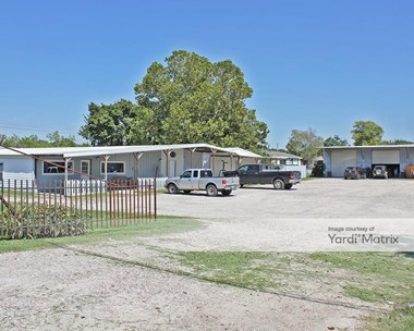 Storage Units for Rent available at 18403 Pearland Sites Road, Pearland, TX 77584 Photo Gallery 1