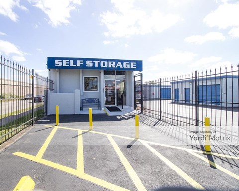 Storage Units for Rent available at 9330 Gulf Fwy, Houston, TX 77017