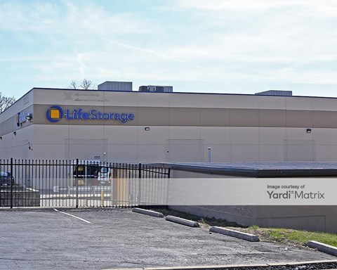 Storage Units for Rent available at 3939 Mexico Road, Saint Peters, MO 63376