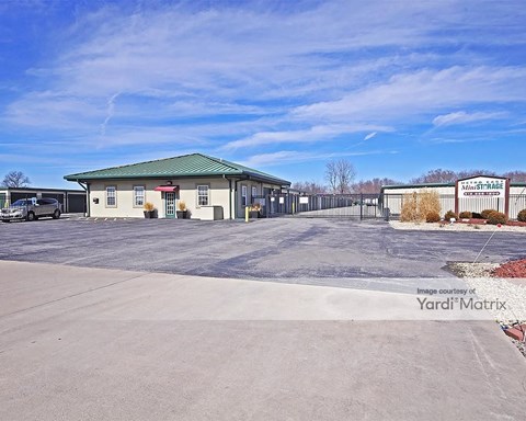 Storage Units for Rent available at 5141 Chain Of Rocks Road, Edwardsville, IL 62025
