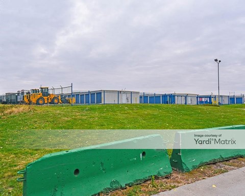 Storage Units for Rent available at 6959 L Street, Omaha, NE 68117