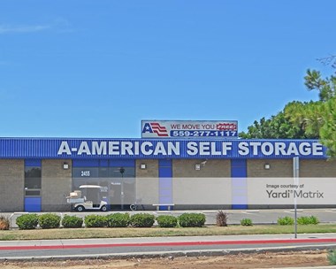 Storage Units for Rent available at 2455 North Marks Avenue, Fresno, CA 93722 Photo Gallery 1