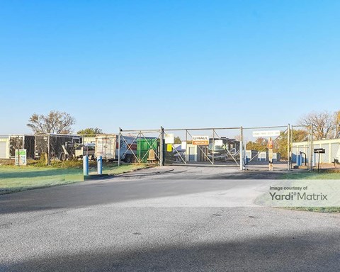 Storage Units for Rent available at 2700 Twin City Drive, Council Bluffs, IA 51501