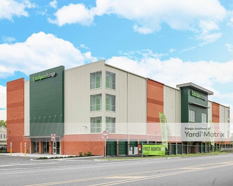 Storage Units for Rent available at 6640 Industrial Hwy, Carteret, NJ 07008