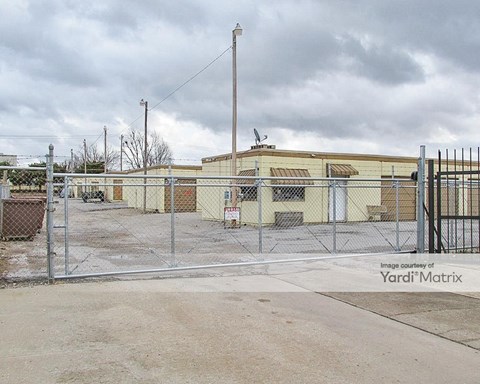 Storage Units for Rent available at 500 East Maxi Drive, Yukon, OK 73099