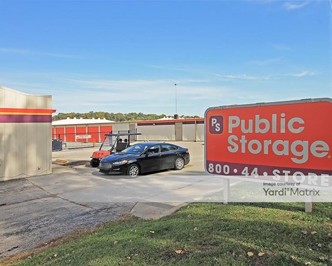Storage Units for Rent available at 6560 Foxridge Drive, Mission, KS 66202