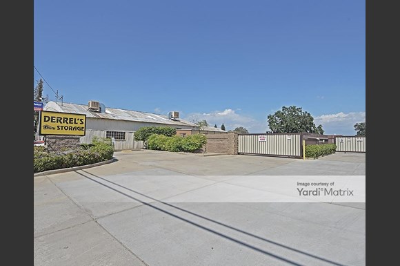 Storage Units In Visalia Ca 6176 W Caldwell Ave Derrel S Mini Storage