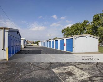 Storage Units for Rent available at 42557 Van Dyke Avenue, Sterling Heights, MI 48314
