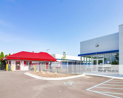 Storage Units for Rent available at 15390 12 Mile Road, Roseville, MI 48066