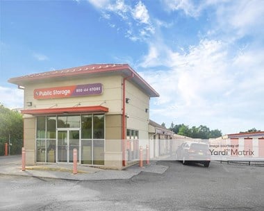 Storage Units for Rent available at 3801 Dupont Pkwy, New Castle, DE 19720 Photo Gallery 1
