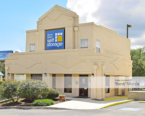 Storage Units for Rent available at 11947 Huebner Road, San Antonio, TX 78230