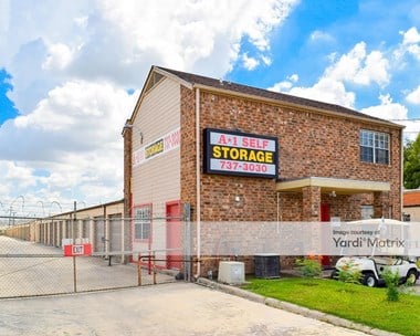 Storage Units for Rent available at 1444 Gardina Road, San Antonio, TX 78201 Photo Gallery 1