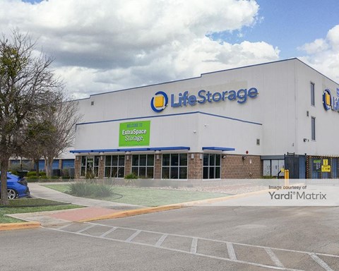 Storage Units for Rent available at 16939 Nacogdoches Road, San Antonio, TX 78266