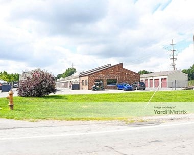 Storage Units for Rent available at 4111 Groves Road, Columbus, OH 43232 Photo Gallery 1