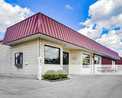 Storage Units for Rent available at 450 West Garbry Road, Piqua, OH 45356