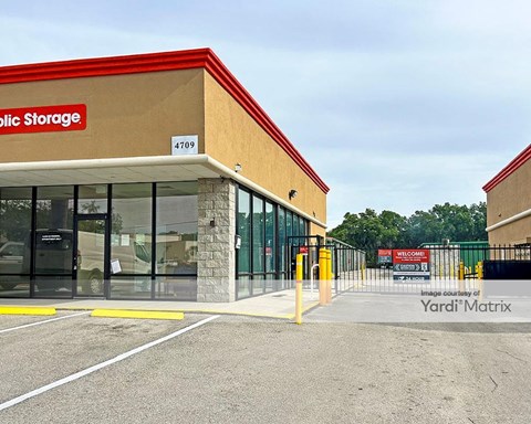 Storage Units for Rent available at 4709 SE 102Nd Place, Belleview, FL 34420