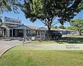 Storage Units for Rent available at 516 NW Dunlap, Lee's Summit, MO 64063