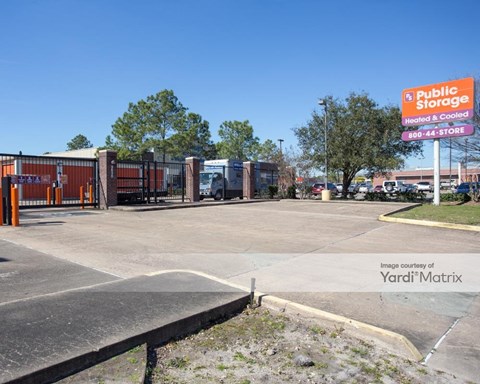 Storage Units for Rent available at 9630 Hillcroft Street, Houston, TX 77096