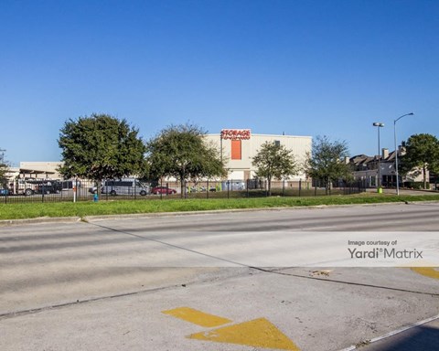 Storage Units for Rent available at 1770 E T C Jester Blvd, Houston, TX 77008